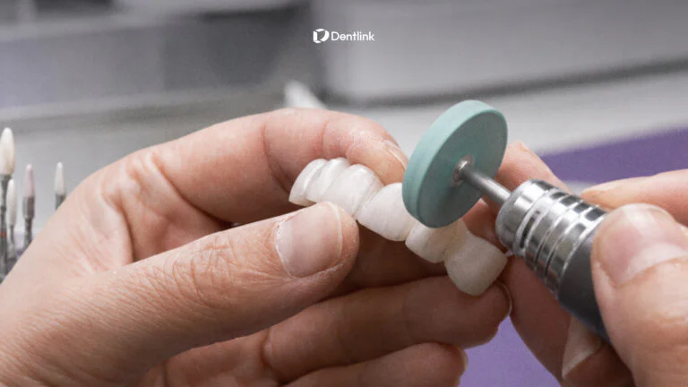 Dentlink 1:1 dental technician communicating directly with a dentist